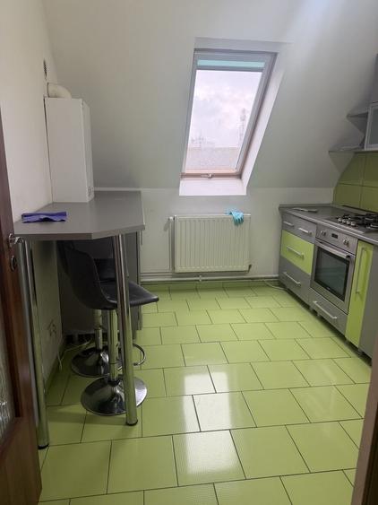 Apartament cu 2 camere semidecomandat în Girocului