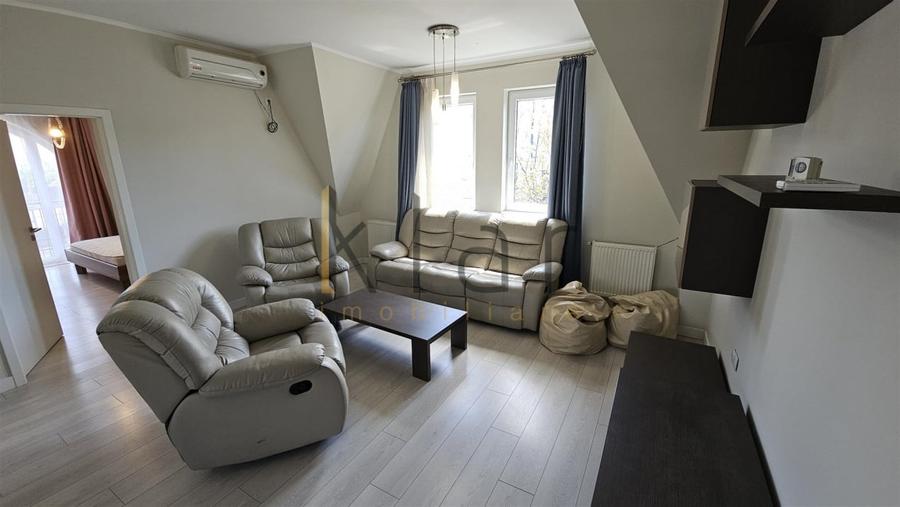 Apartament cu 5 camere decomandat, mobilat în Andrei Mureșanu