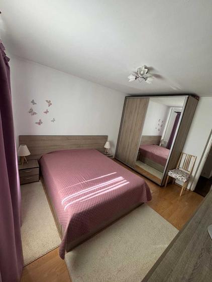 Apartament cu 3 camere semidecomandat în Drumul Taberei
