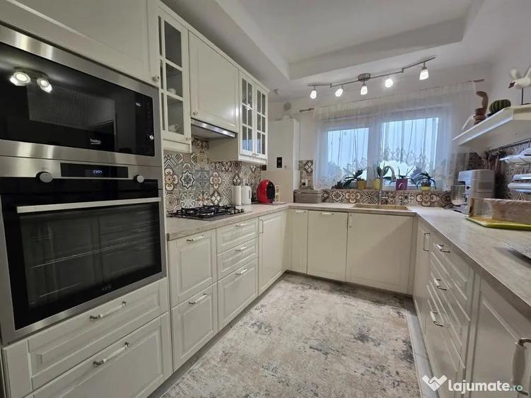 Casă cu 3 camere cu Teren 135 Mp în Ștefăneștii de Jos