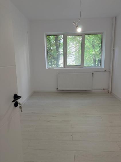 Apartament semidecomandat în Tei