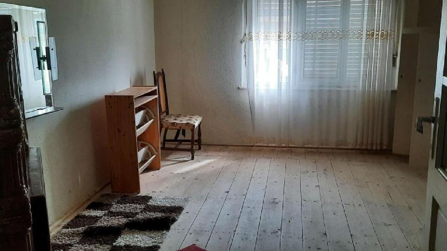 Casă individuală cu 5 camere cu Teren 720 Mp în Poiana Sibiului