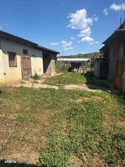 Casă cu 3 camere în Băița