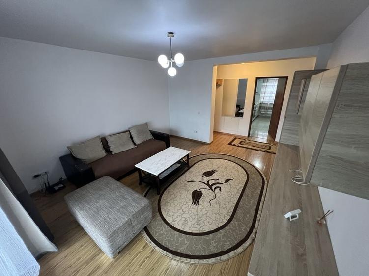 Apartament cu 3 camere decomandat în Șelimbăr