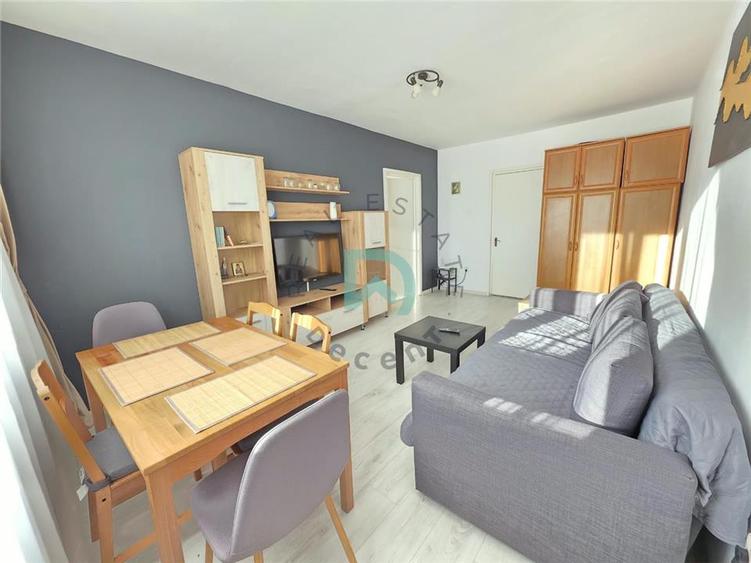 Apartament cu 2 camere semidecomandat în Vlahuță
