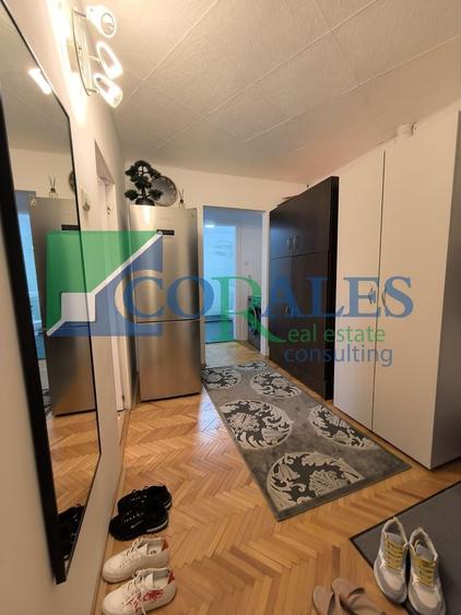 Apartament cu 2 camere decomandat, mobilat în Girocului
