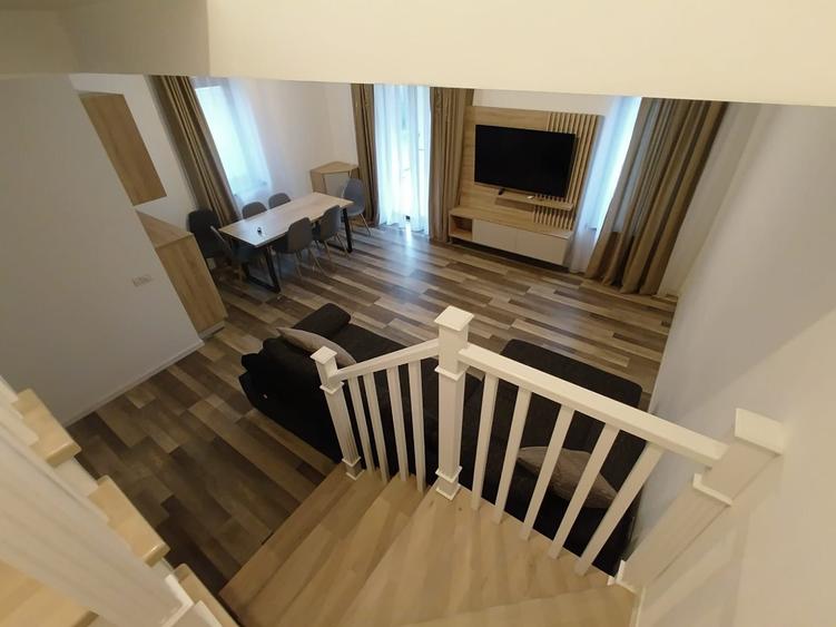 Casă cu 4 camere cu Teren 300 Mp în Urseni
