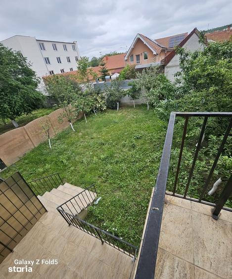 Apartament cu 3 camere în Rogerius