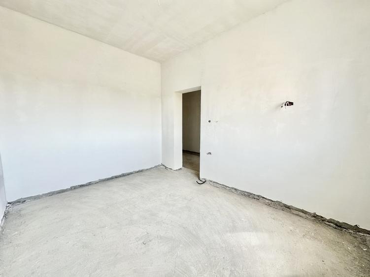 Duplex cu 3 camere cu Canalizare în Moșnița Veche