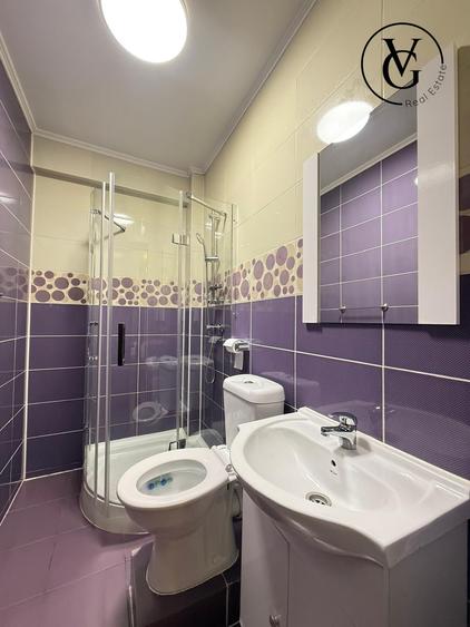 Casă individuală cu 8 camere cu Canalizare în Năvodari