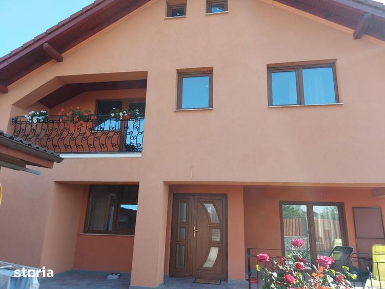 Casă cu 4 camere decomandat cu Teren 315 Mp în Vladimirescu