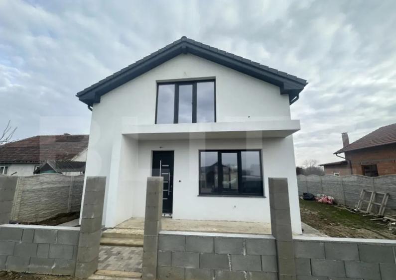 Casă cu 4 camere cu Teren 300 Mp în Lazuri