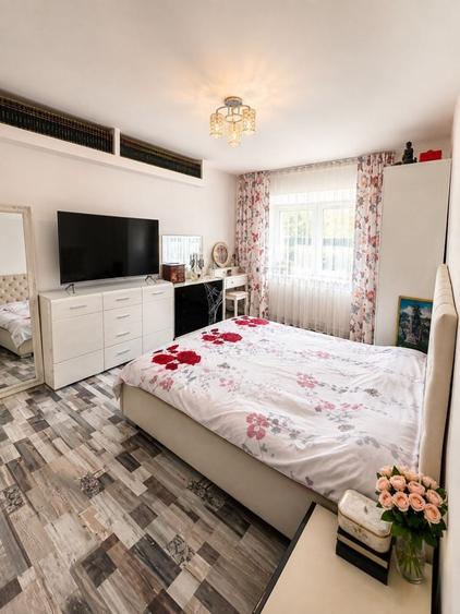 Apartament cu 2 camere decomandat în Exterior Vest