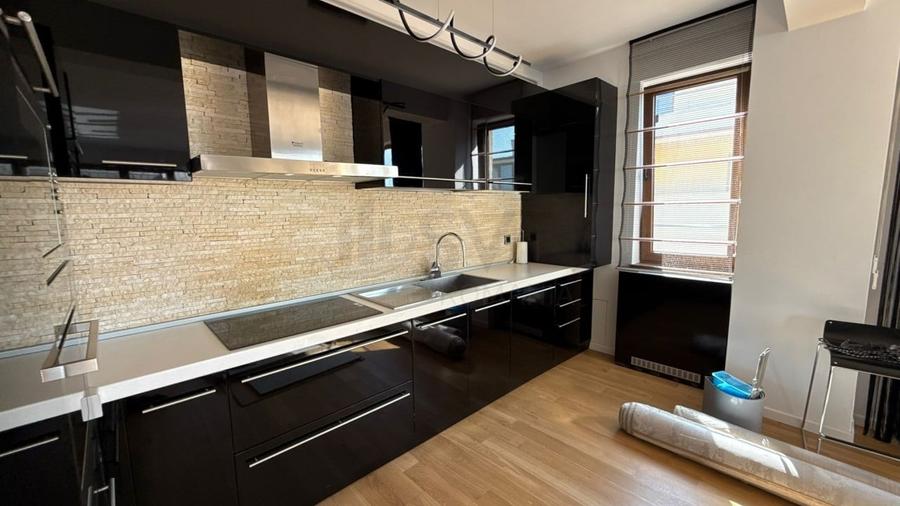 Apartament cu 3 camere semidecomandat, mobilat în Herăstrău