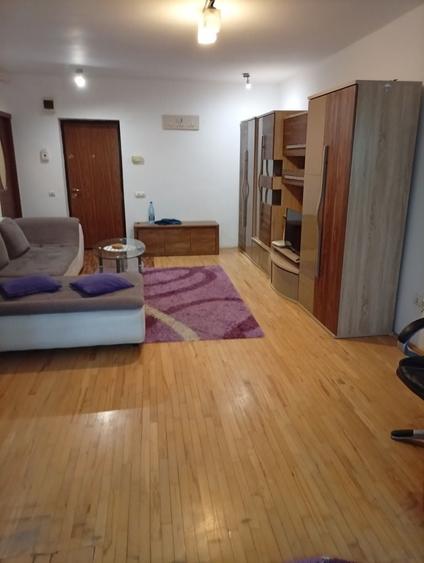 Garsonieră decomandată în Florești