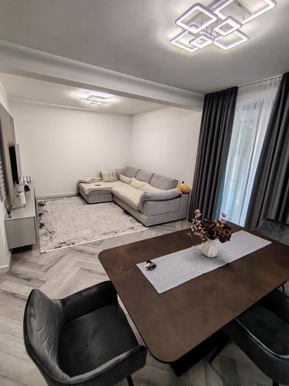 Duplex cu 4 camere cu Canalizare în Fundeni