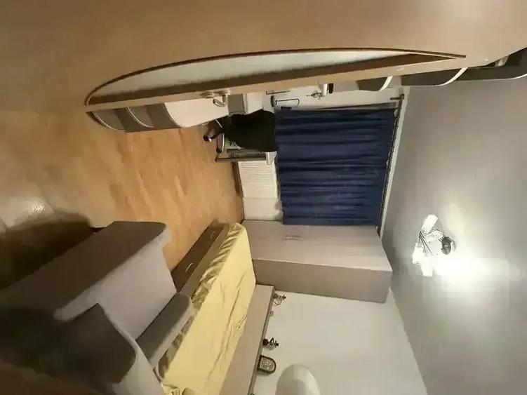 Apartament cu 4 camere decomandat în Titan
