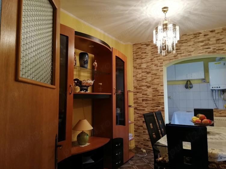 Apartament cu 3 camere decomandat în Ultracentral