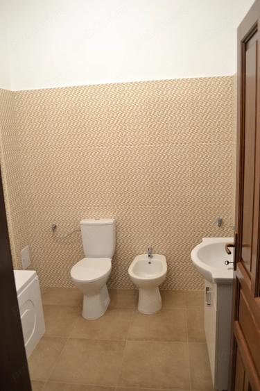 Spațiu comercial, de 42 mp, în Central