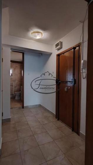 Apartament cu 3 camere în Calea Călărașilor