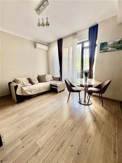 Apartament cu 2 camere decomandat, mobilat în Central