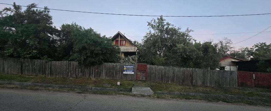 Casă individuală cu 2 camere cu Canalizare în Budieni