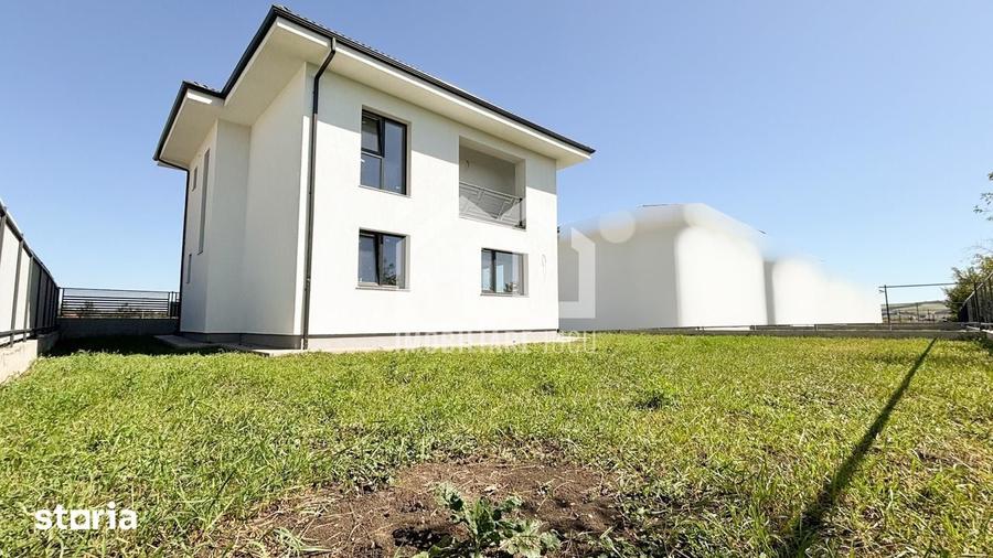 Casă cu 5 camere cu Teren 500 Mp în Jucu