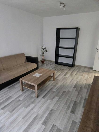 Apartament cu 3 camere decomandat în Micro 3