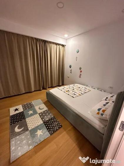 Apartament cu 3 camere decomandat în Mangalia