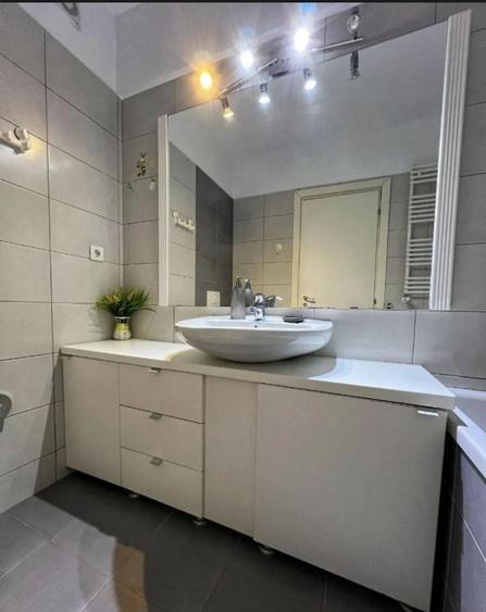 Apartament cu 2 camere decomandat, mobilat în Băneasa