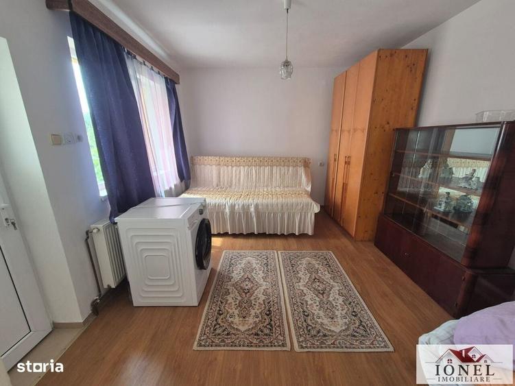 Casă cu 4 camere în Central