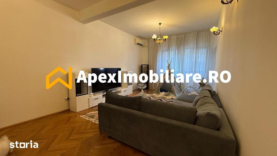 Apartament cu 3 camere semidecomandat în Cișmigiu