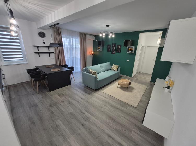 Apartament cu 2 camere decomandat în Girocului