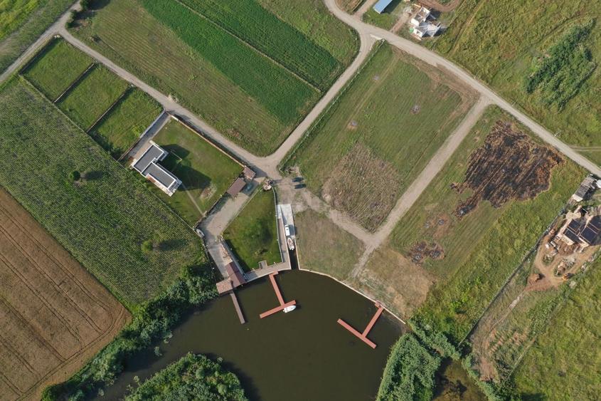 Teren Construcții intravilan de 690 mp, în Izvorani