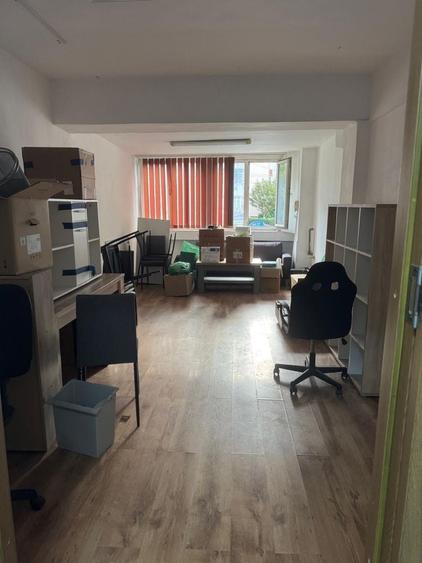 Spațiu comercial, de 24 mp, în Nord