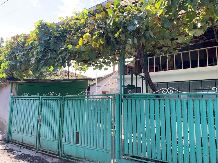 Casă cu 4 camere cu Teren 2417 Mp în Central