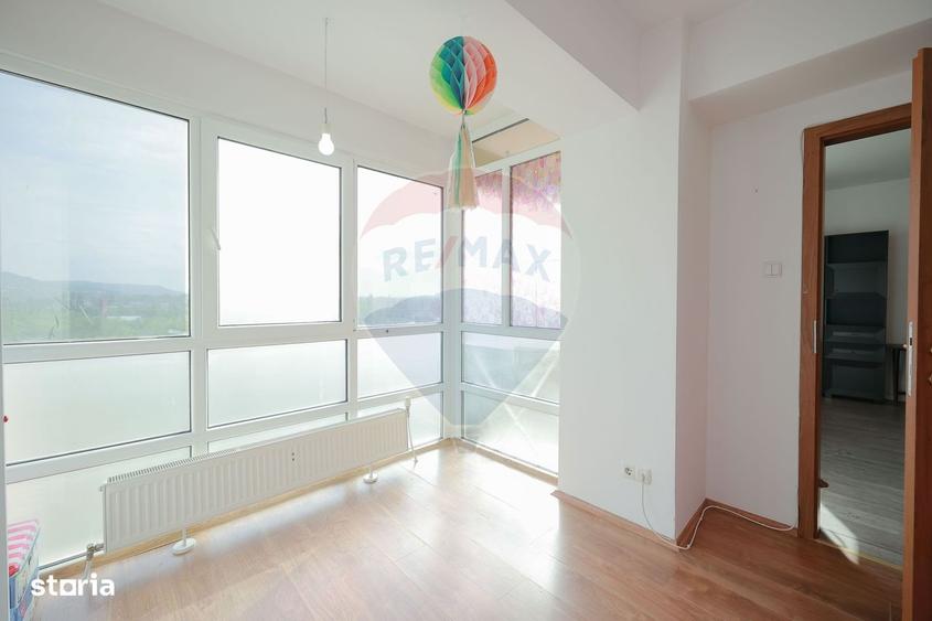 Apartament cu 3 camere, mobilat în Central
