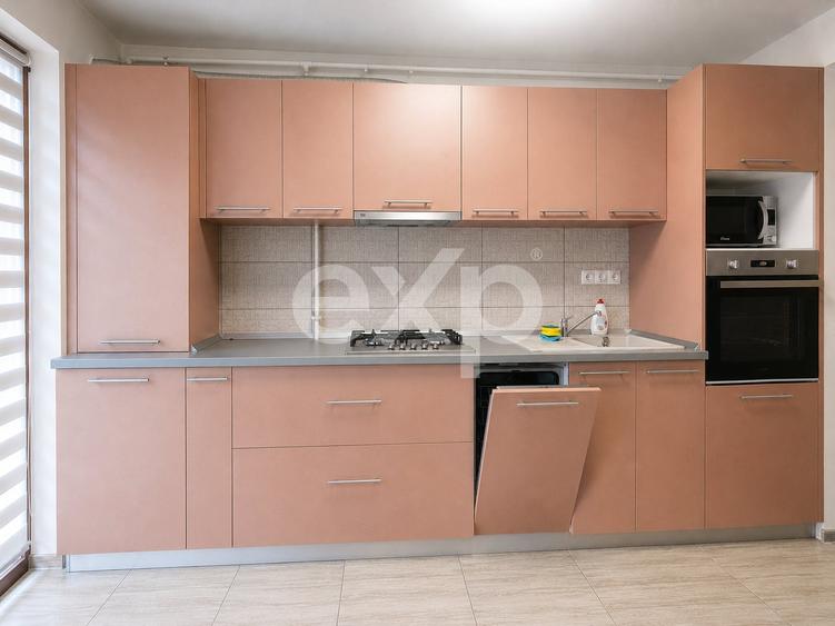 Apartament cu 3 camere decomandat, mobilat în Bună Ziua
