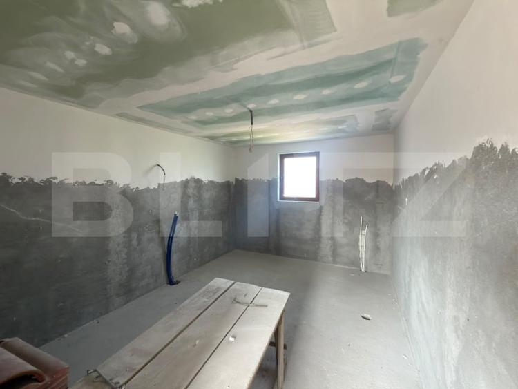 Casă individuală cu 5 camere cu Teren 1500 Mp în Exterior Sud