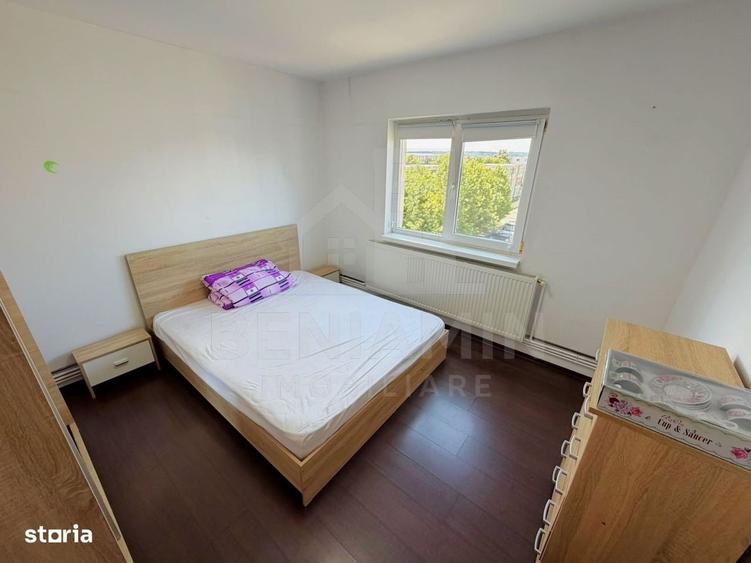 Apartament cu 3 camere decomandat în 1 Mai