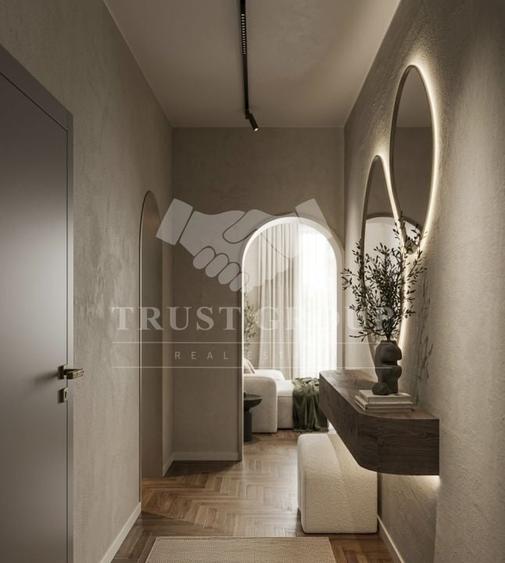 Apartament cu 3 camere decomandat, mobilat în P-ța Unirii
