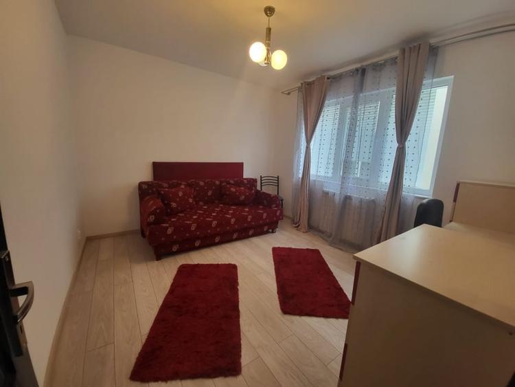 Apartament cu 4 camere decomandat în Tătărași