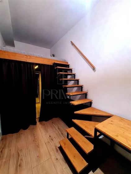 Apartament cu 3 camere semidecomandat în Badea Cârțan