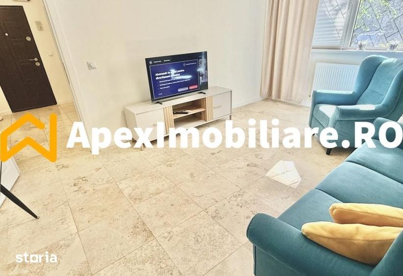 Apartament cu 3 camere decomandat în Titan
