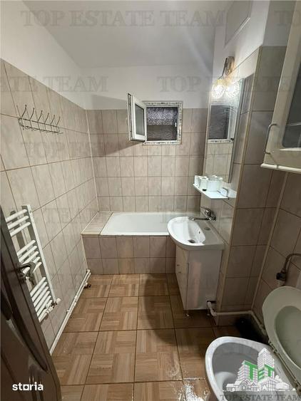 Apartament cu 3 camere decomandat în Obor