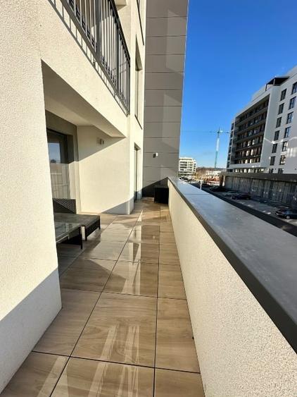 Apartament cu 2 camere decomandat, mobilat în Tractorul