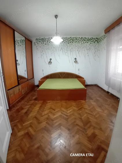 Casă cu 6 camere cu Teren 365 Mp în Elisabetin