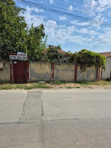 Casă cu 3 camere cu Teren 1065 Mp în Domnești