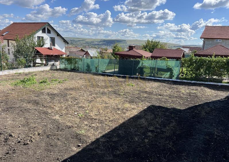 Casă individuală cu 3 camere cu Canalizare în Câmpenești