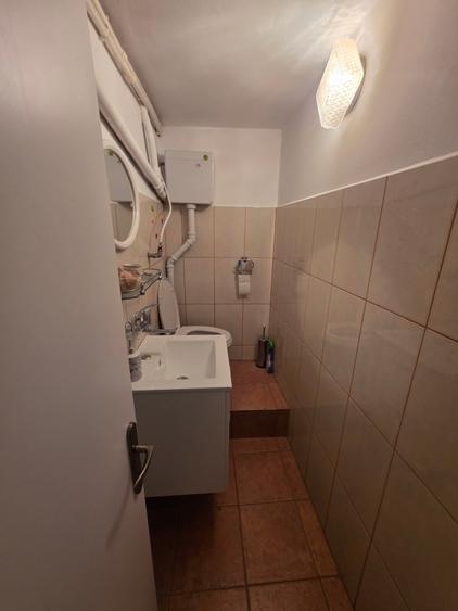 Birou, de 55 mp, în Central